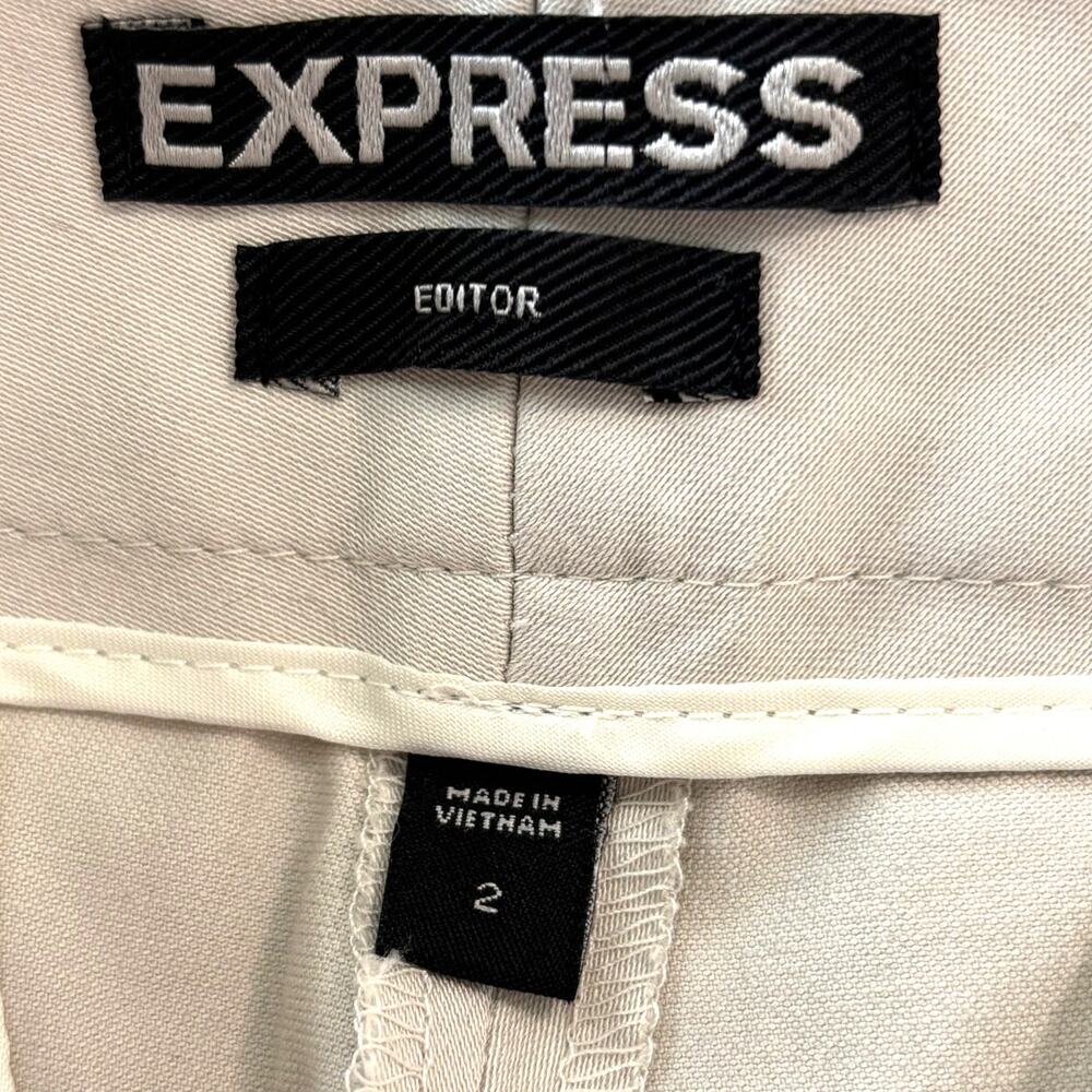 Express Wms 2 Tan Cuffed Editor Style Shorts Cuff… - image 3